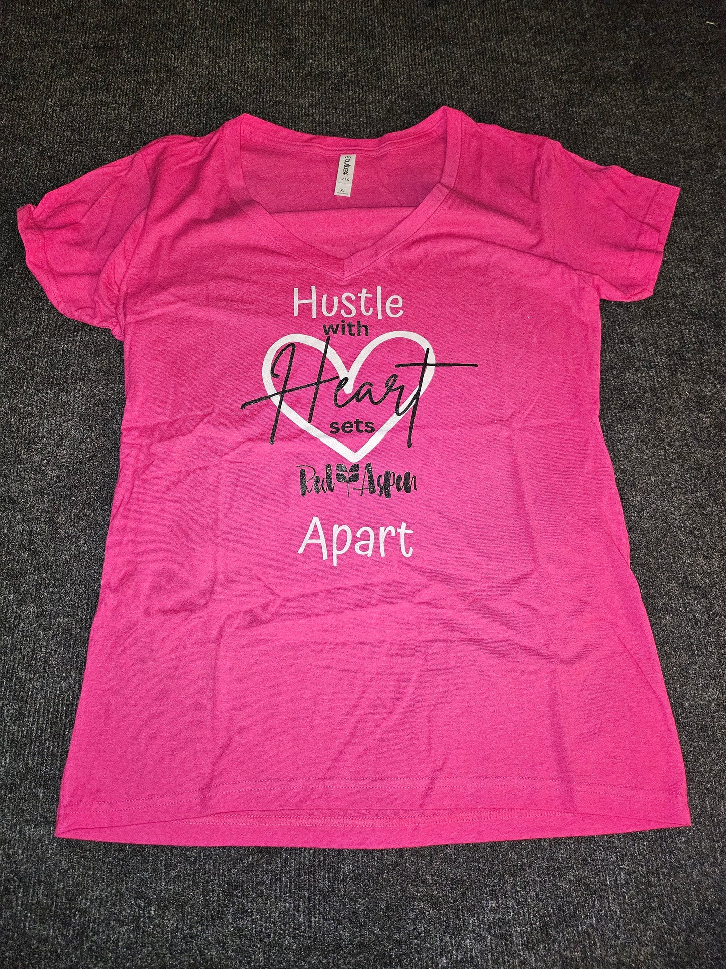 214 Fuchsia Ladies XL Glitter DTF Hustle with Heart logo