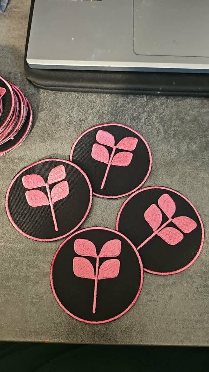 EMBROIDERED IRON ON PATCHES